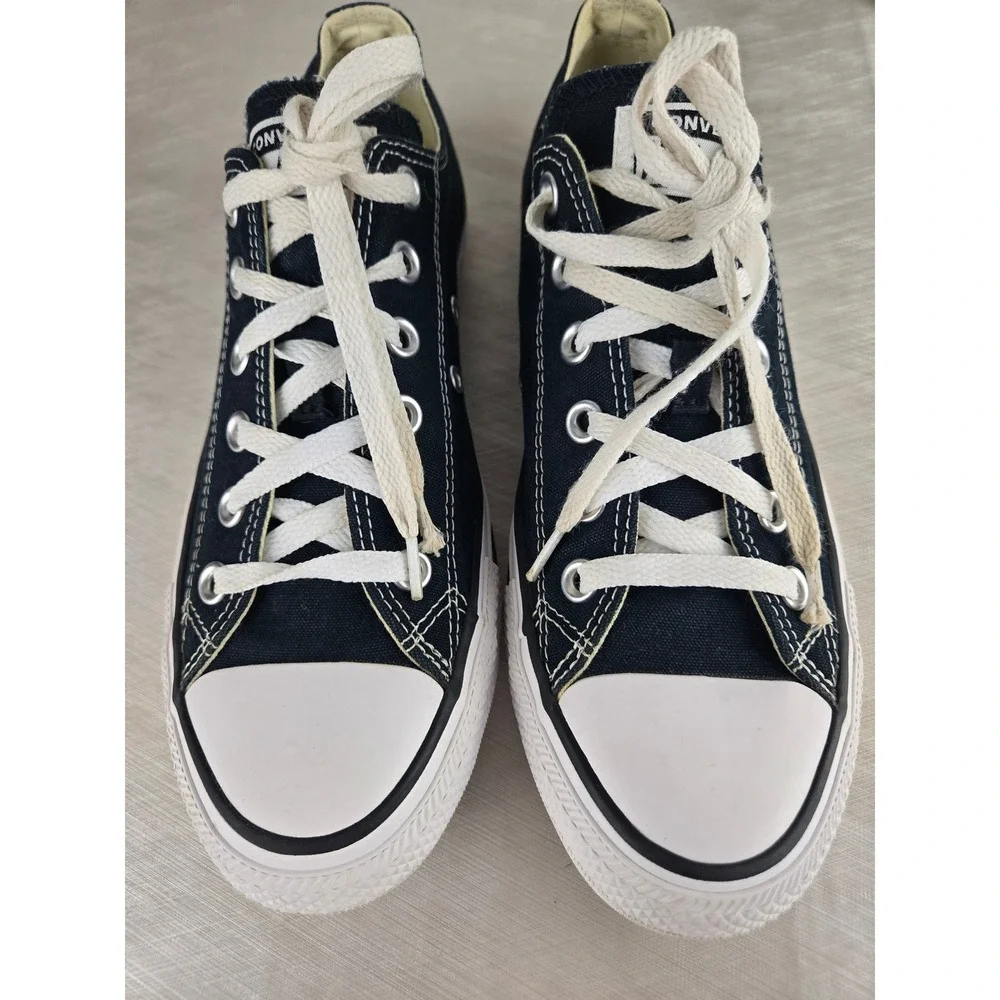 Classic Low-Top Canvas Sneakers - Black - Picture 2 of 12